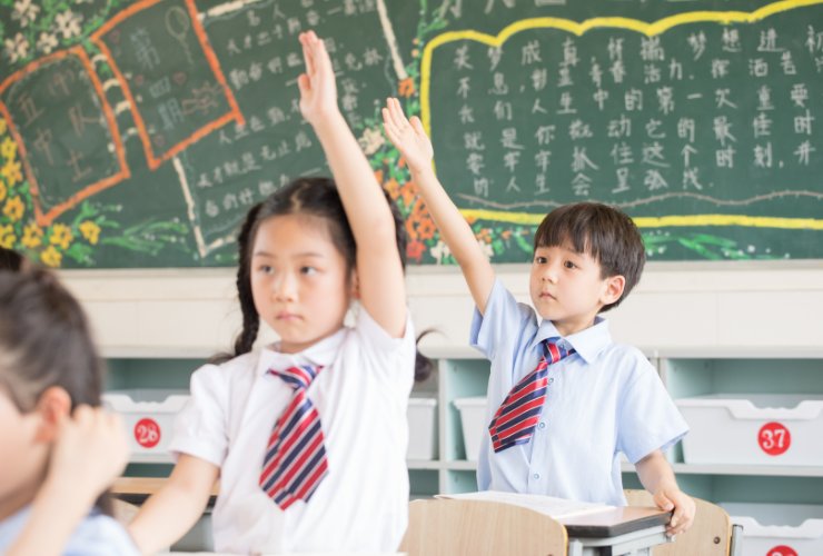 要在中小学阶段设置工智能相关课程