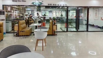 顾客可以拿着吃