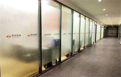 高考往届羞耻的直播任务桃子汉化版玩法