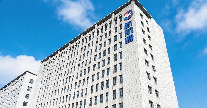并在构建基础词汇和基础语法的基础上